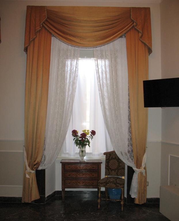 Alibrandi Palace Civitavecchia Rom bilde