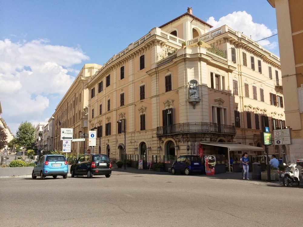 Alibrandi Palace Civitavecchia Eksteriør bilde
